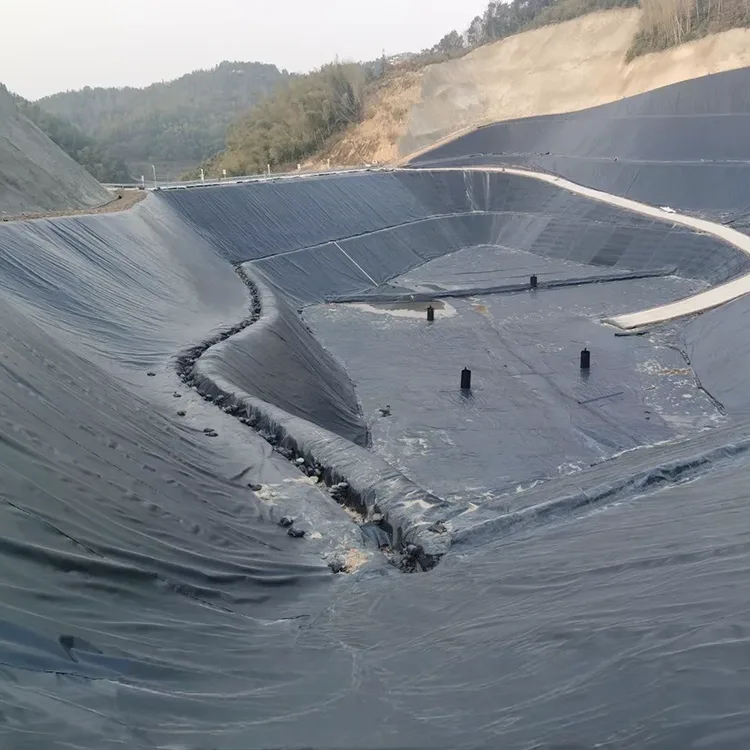 Geomembrana per discarica di rifiuti pericolosi